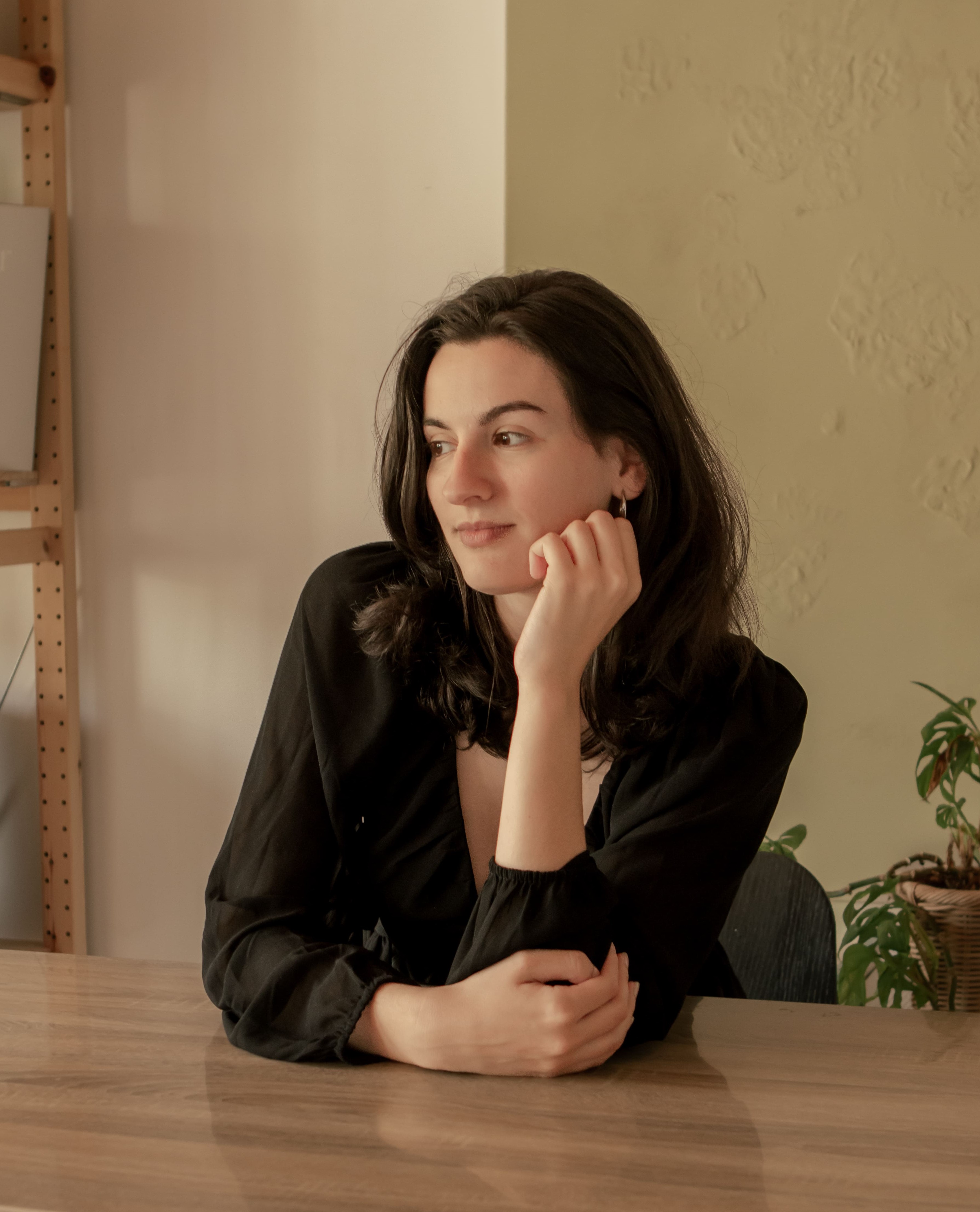 Photo portait Maïlys créatrice de Artmonie